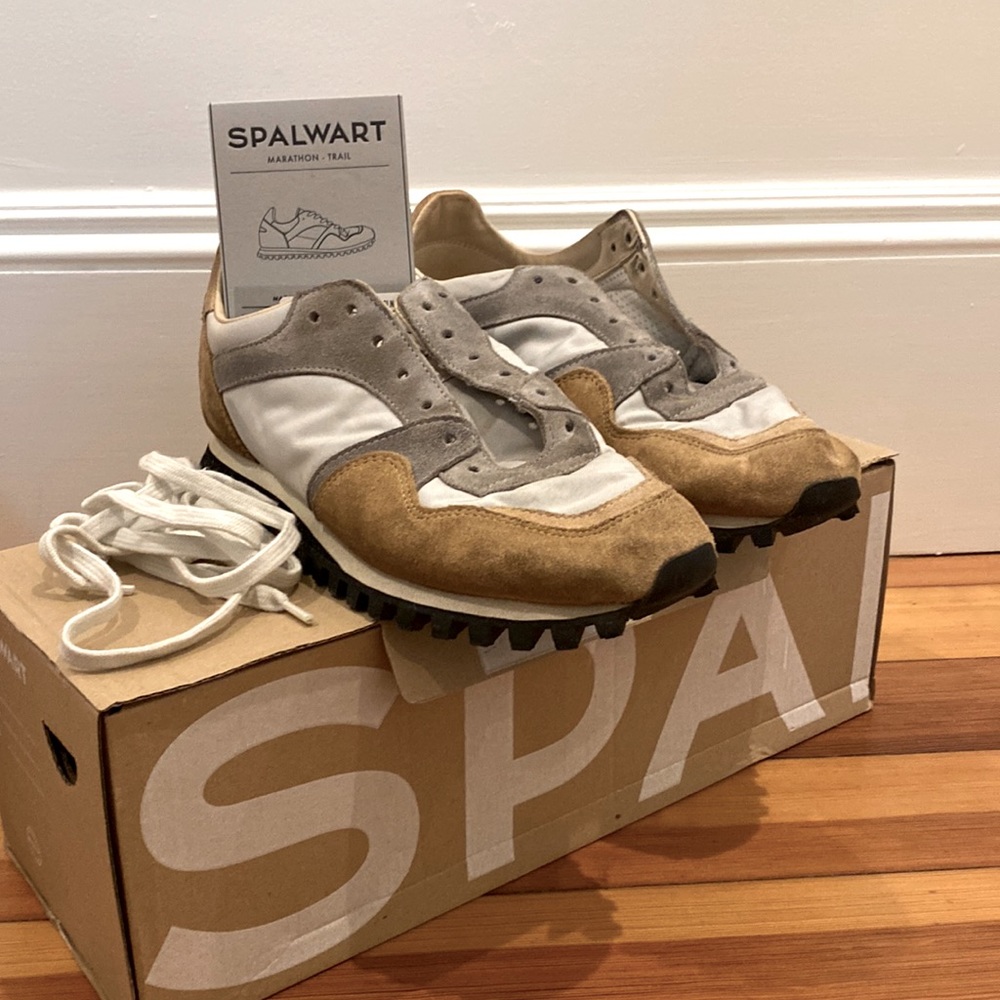 Stalwart x Outdoor Voices Marathon Trail Golden size 37
